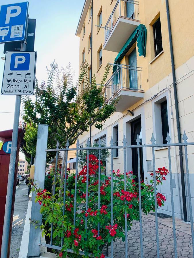 Apartament Veba Fiera Bolonia Zewnętrze zdjęcie